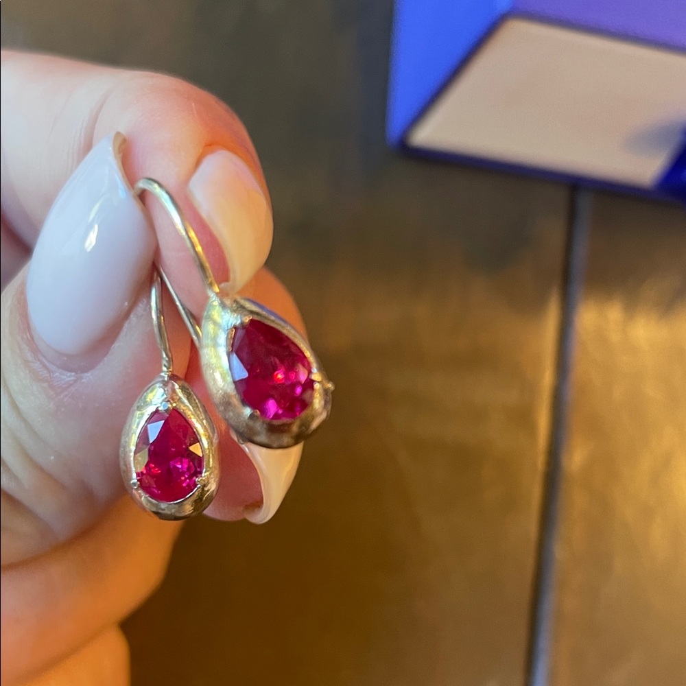 Silpada rare 092 stamped "pear blossom" Earrings. Just beautiful! - Picture 8 of 14